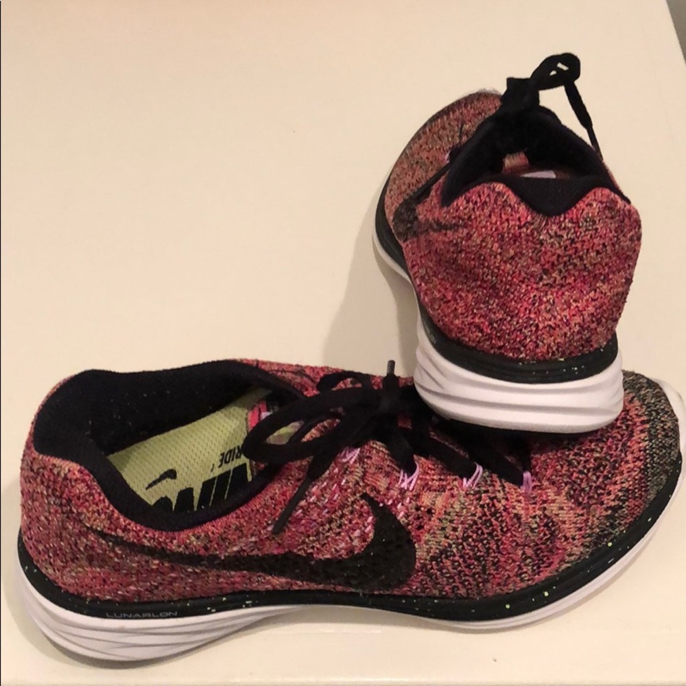 Nike fly knit size 7